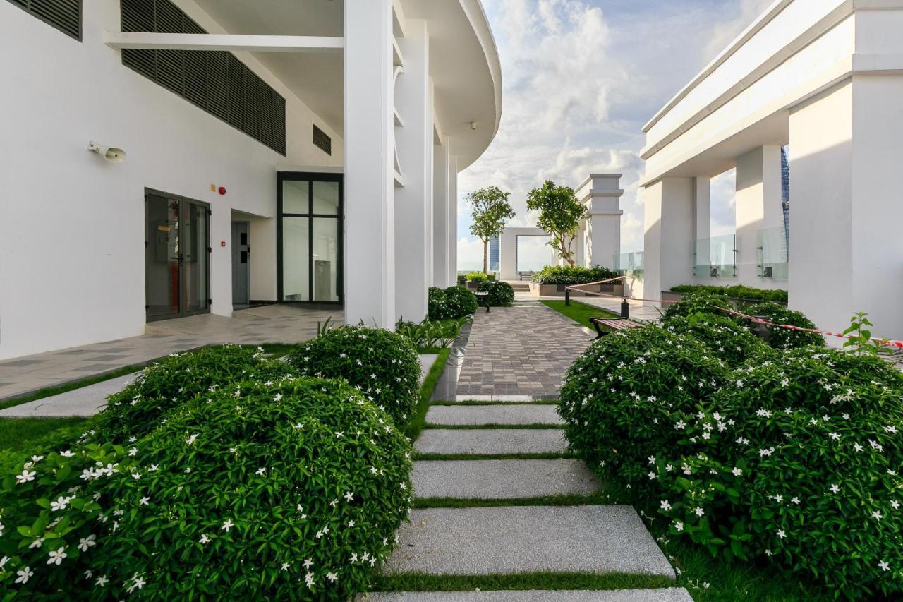 Saigon Royal 2 Bedroom In Center For Over 30 Nights