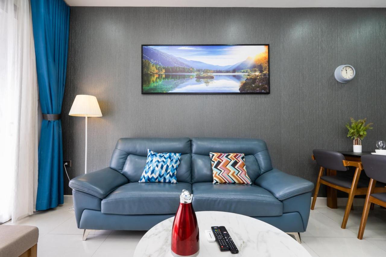 Saigon Royal 2 Bedroom In Center For Over 30 Nights
