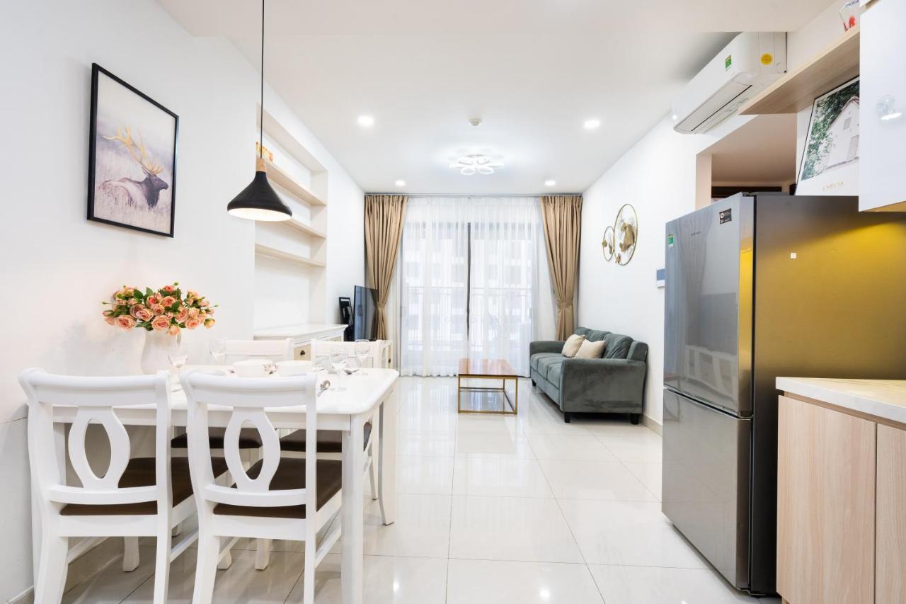 Căn hộ Saigon Royal 2 Bedroom In Center For Over 30 Nights TP. Hồ Chí Minh