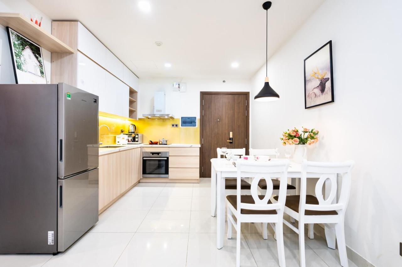 Căn hộ Saigon Royal 2 Bedroom In Center For Over 30 Nights TP. Hồ Chí Minh