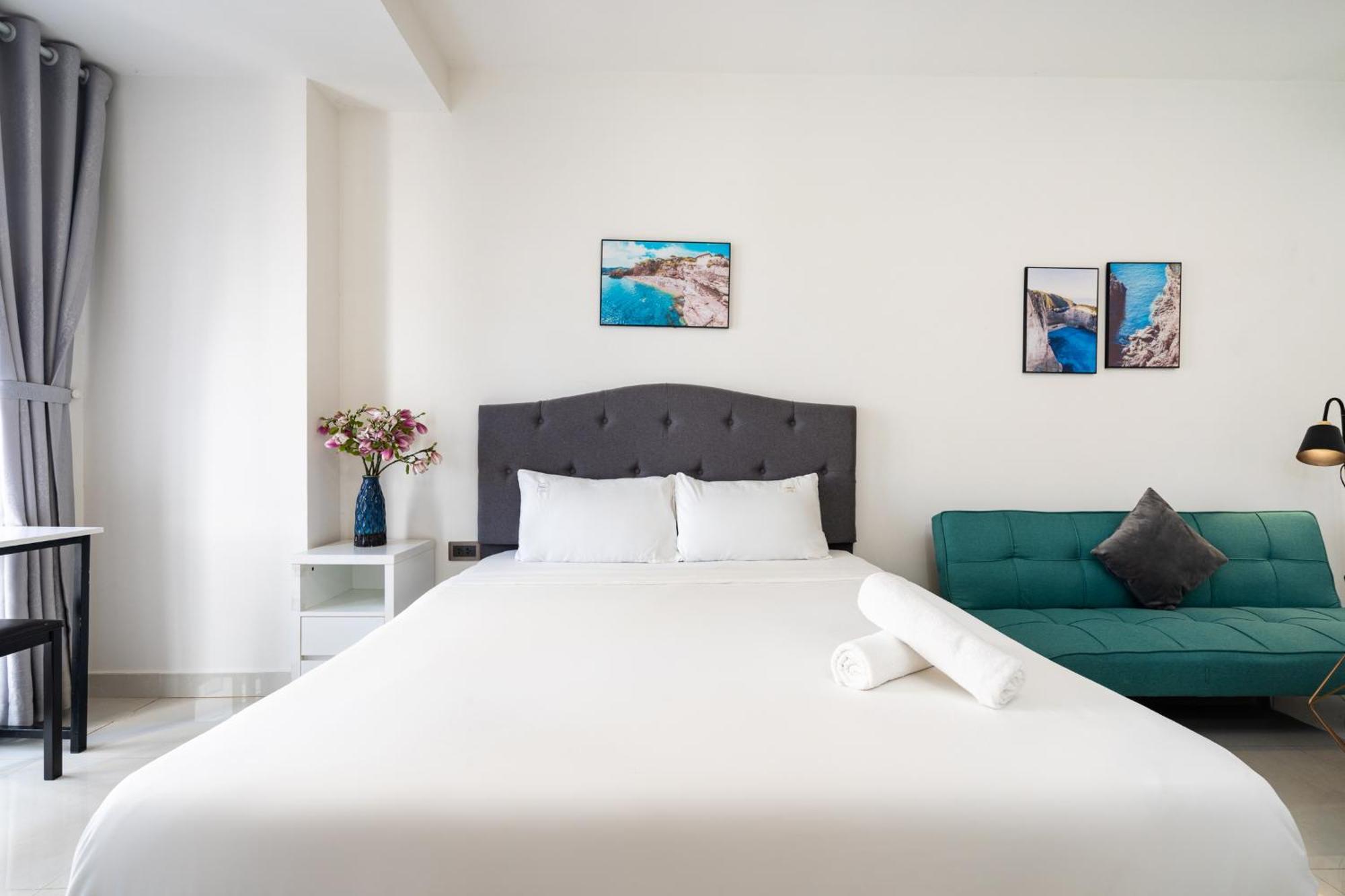 Căn hộ Saigon Royal 2 Bedroom In Center For Over 30 Nights