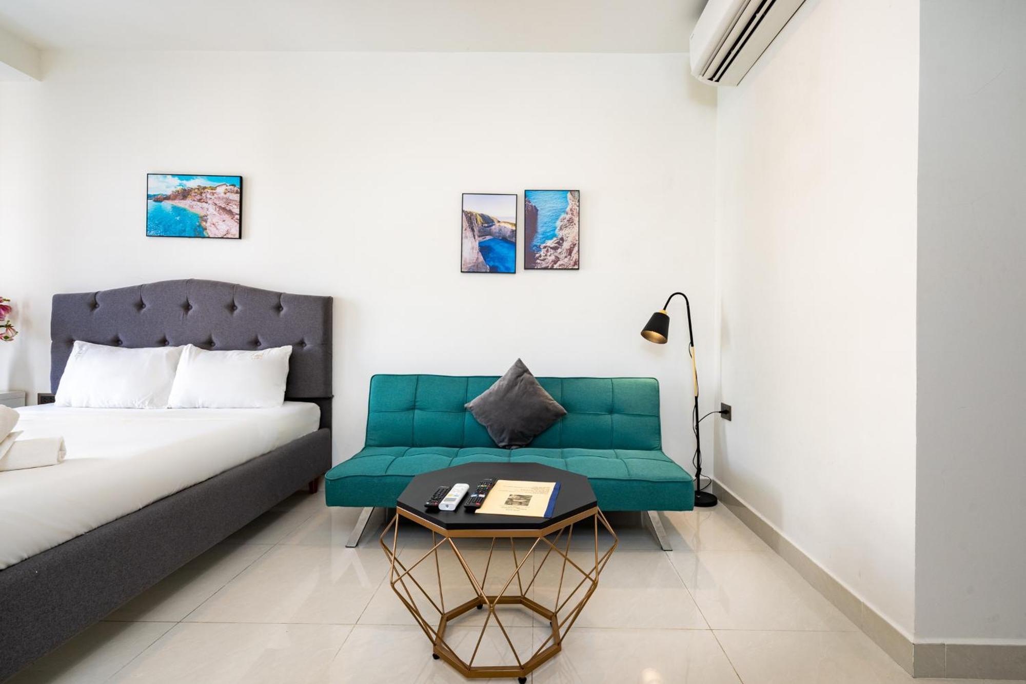 Saigon Royal 2 Bedroom In Center For Over 30 Nights Căn hộ