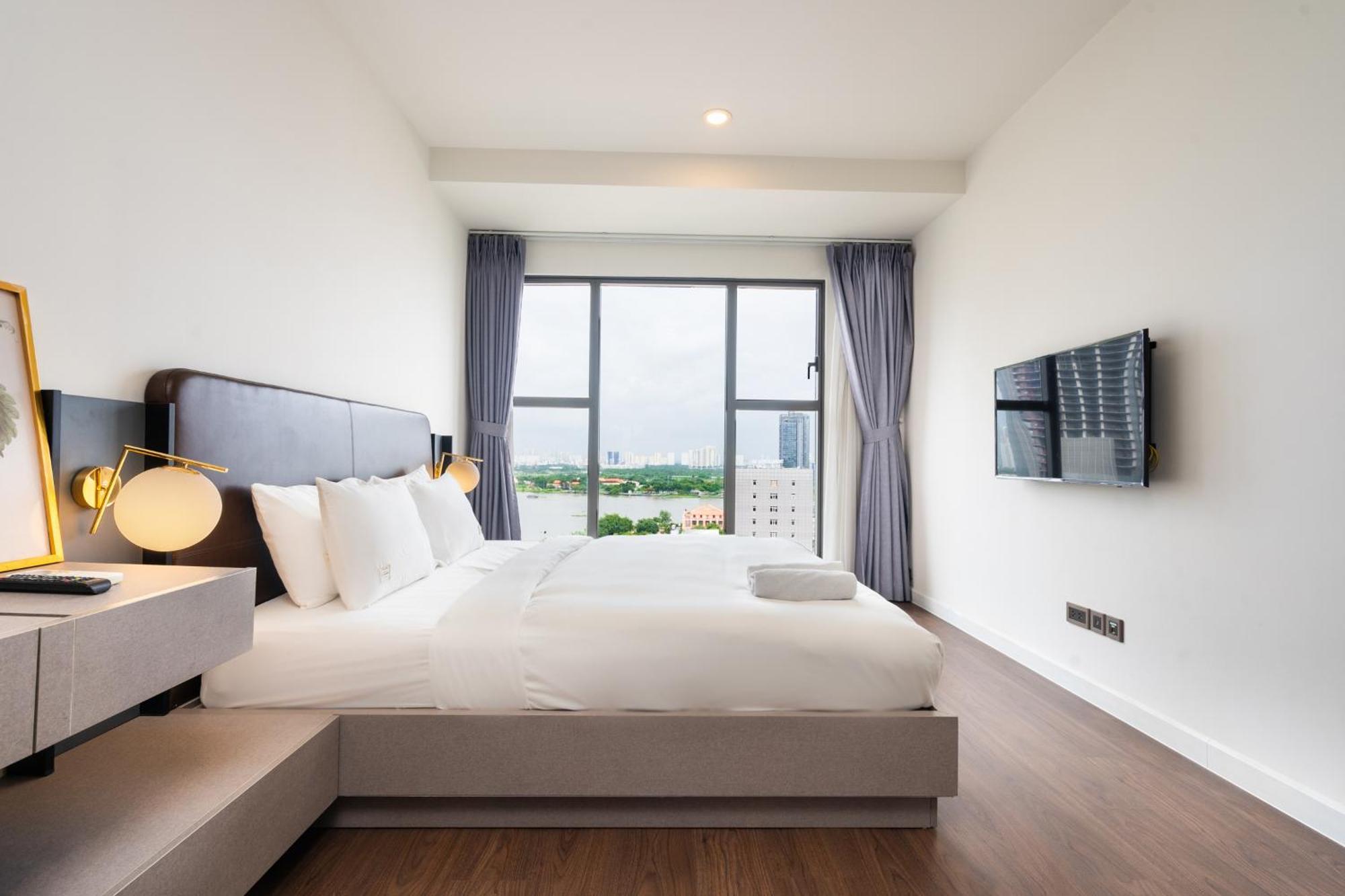 Saigon Royal 2 Bedroom In Center For Over 30 Nights Căn hộ